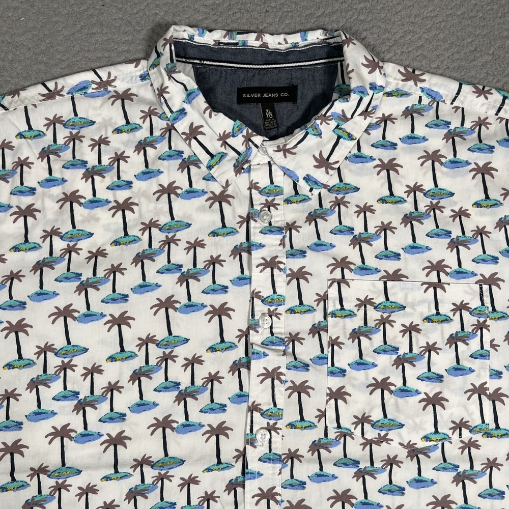 Silver‎ Jeans Shirt Mens XL White Tree All Over Print Button Up Casual Preppy